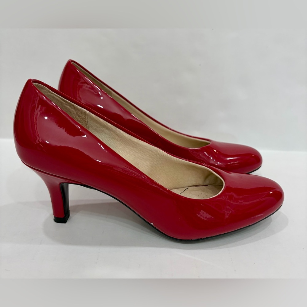 Life Stride Red Patent Heels - 8N